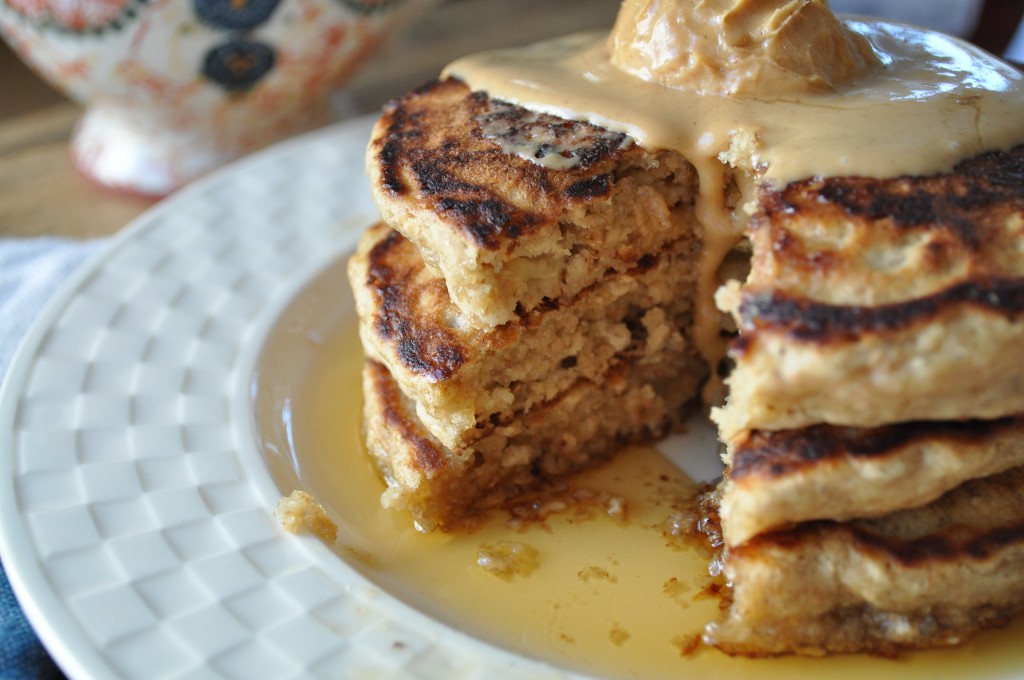 Weekend Rules | Banana Bread Oatmeal Pancakes